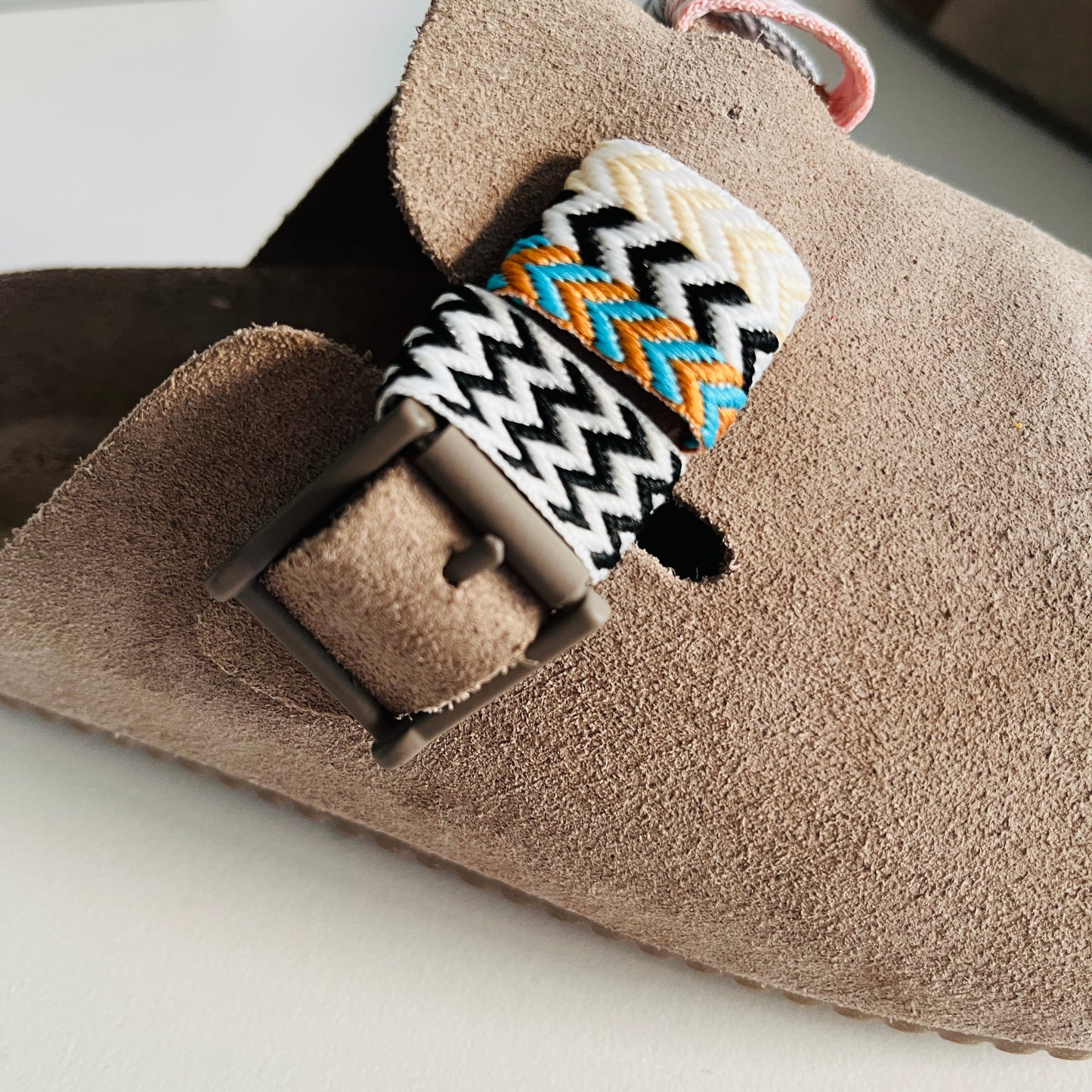 Bagues décoratives pour sandales – Tissage brésilien & motif léopard | Shoeslaces