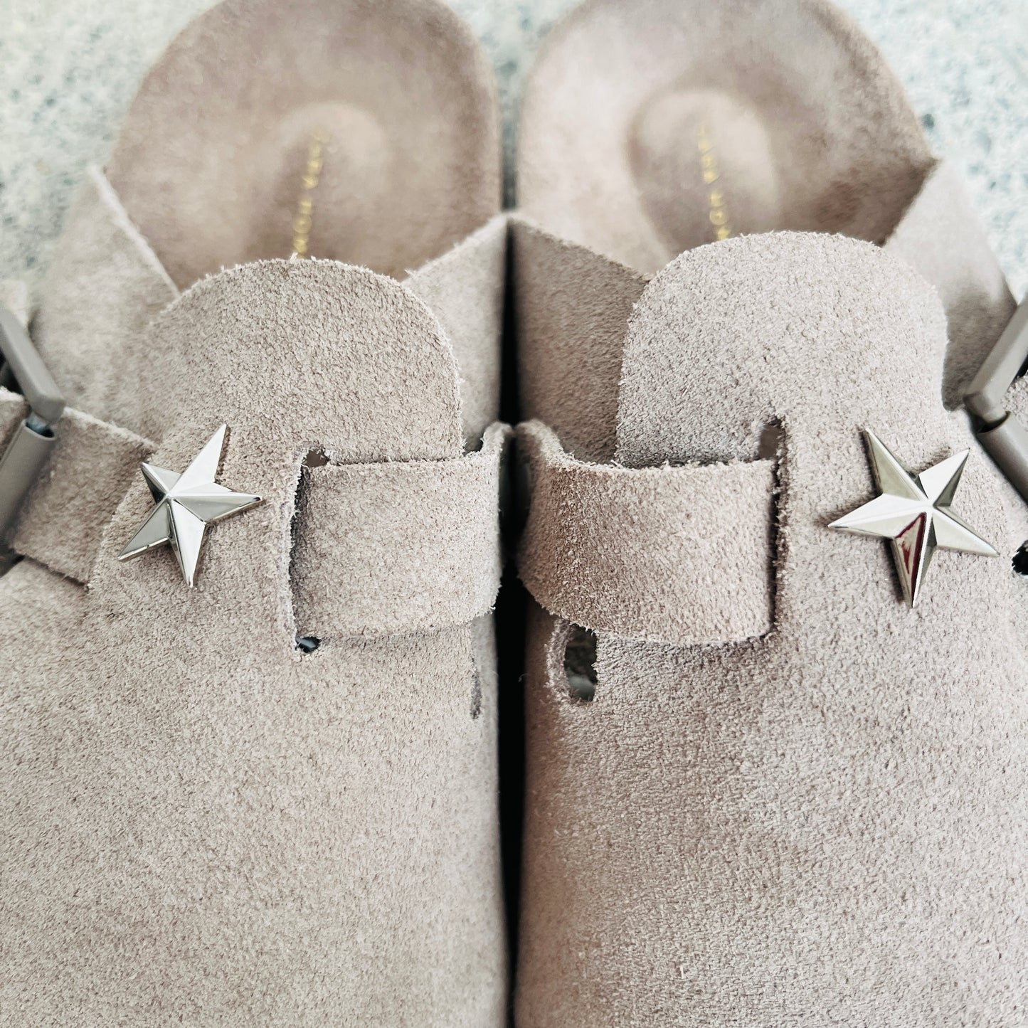 Pins - charms - étoiles - décoration de chaussures - type Birkenstock | Shoeslaces - Shoeslaces-fr
