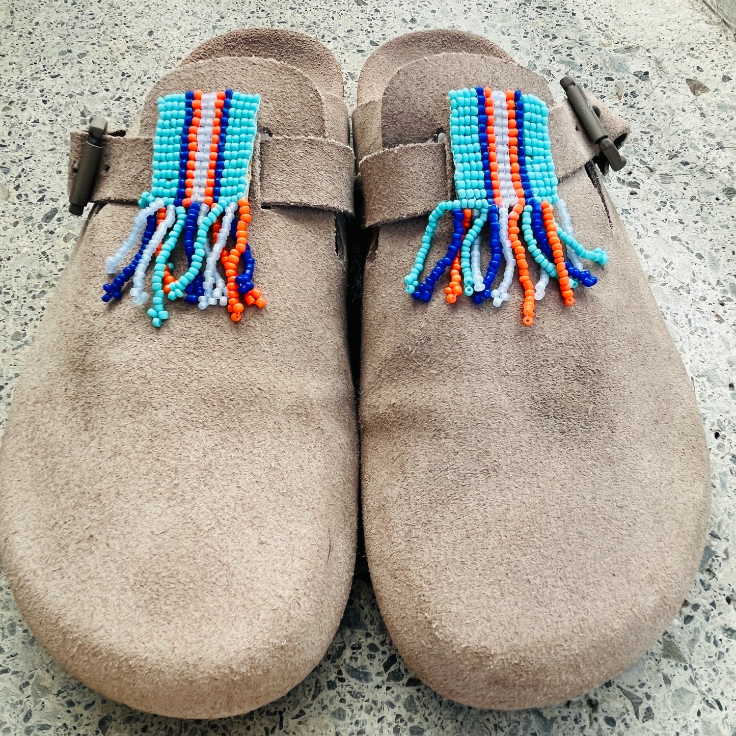 Pins tissage de rocailles - charm - décoration pour chaussures type Birkenstock | Shoeslaces - Shoeslaces-fr