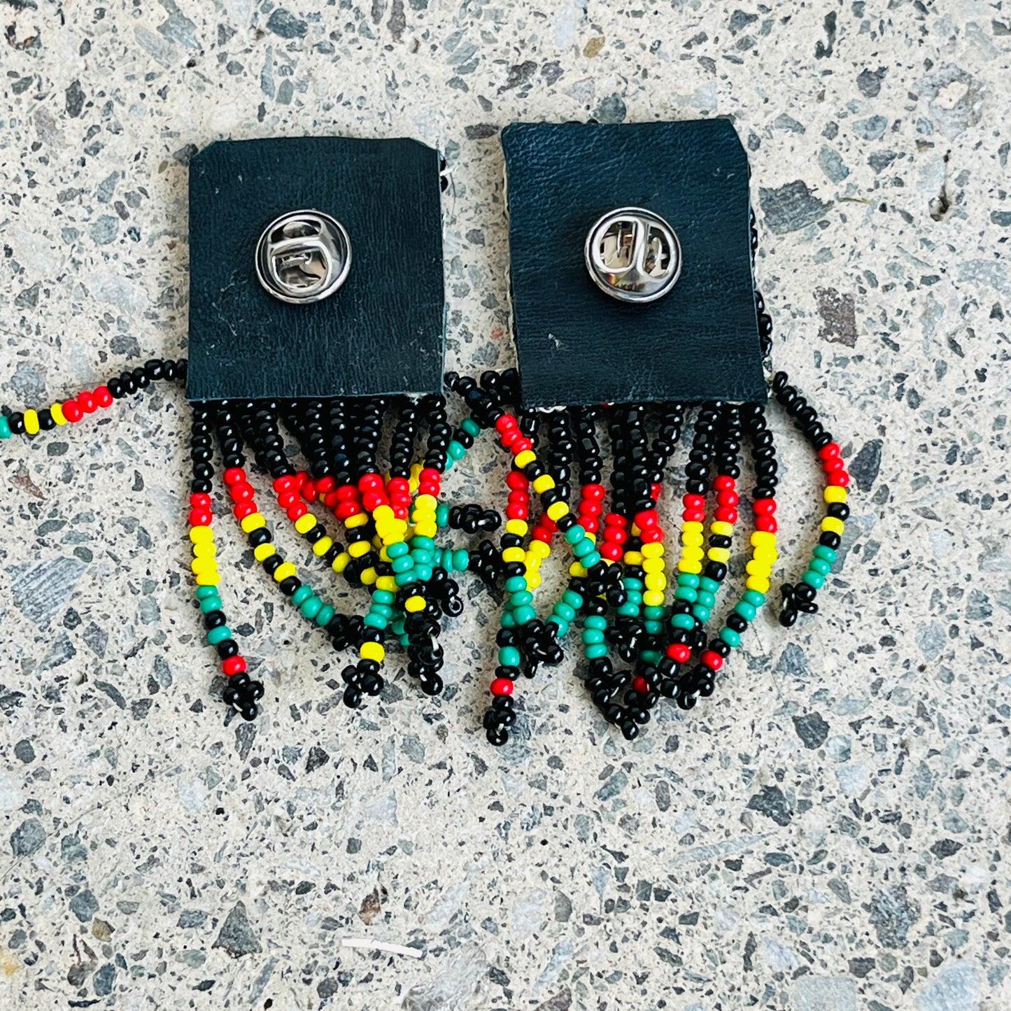 Pins tissage de rocailles - charm - décoration pour chaussures type Birkenstock | Shoeslaces - Shoeslaces-fr