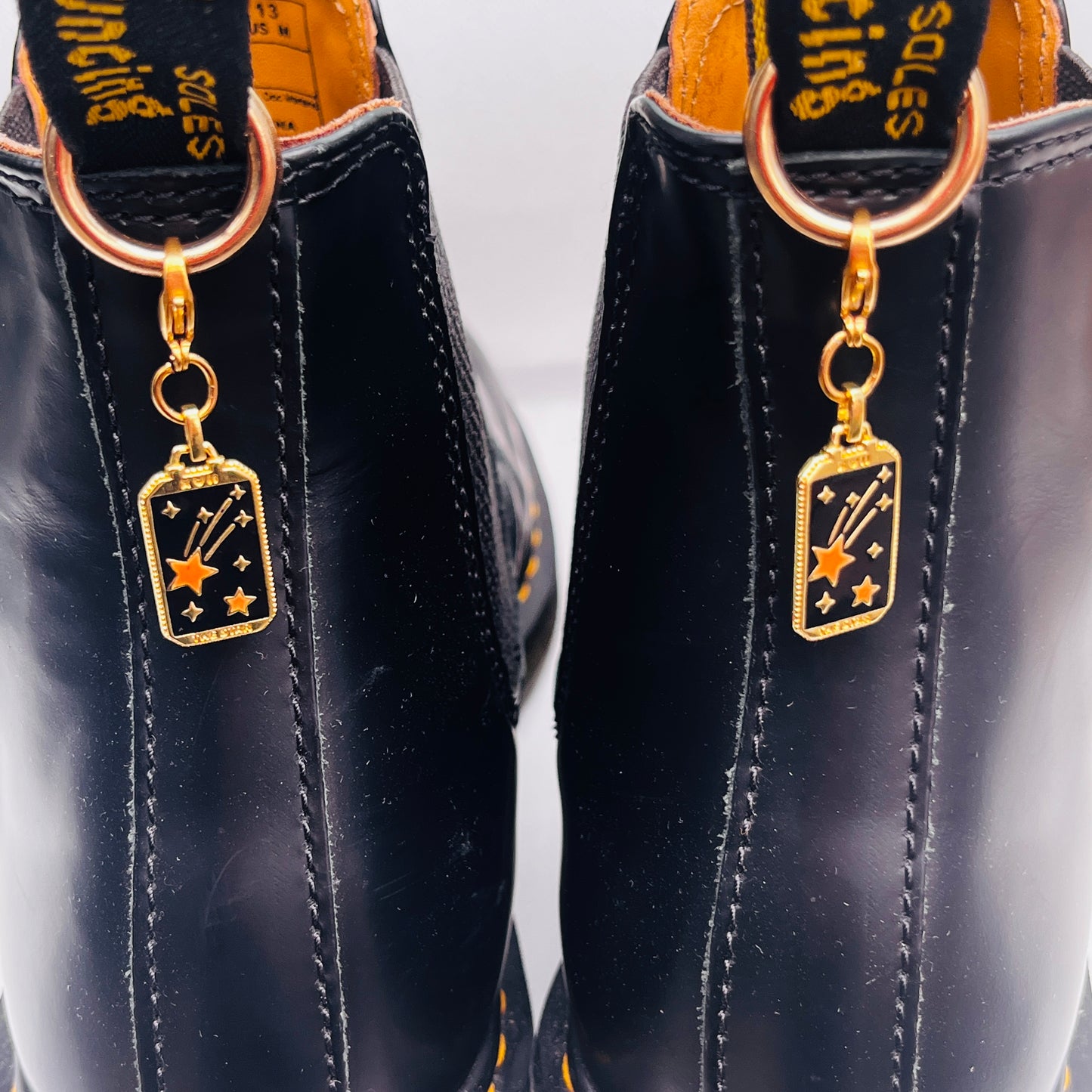 charm de chaussure : "AMULETTES - CARTES DE TAROT - PORTE BONHEUR" - Shoeslaces.fr