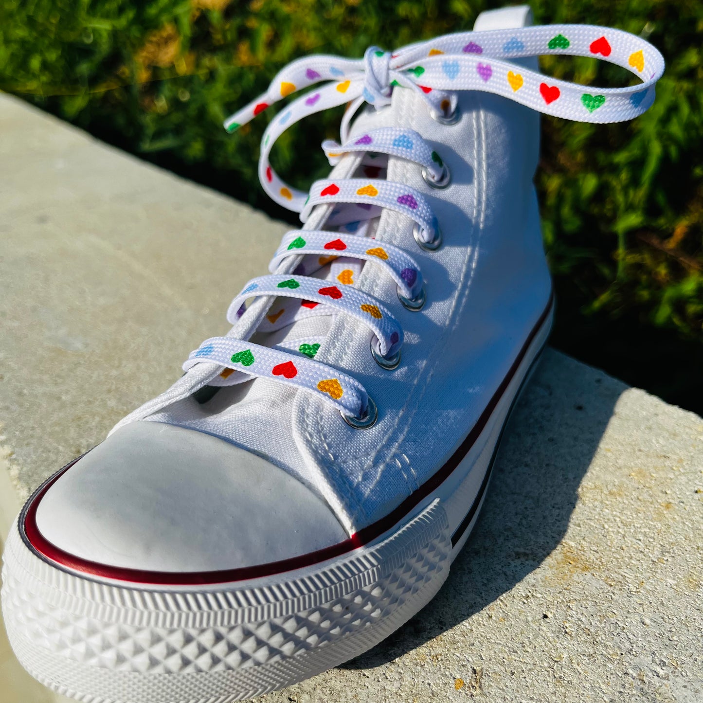 ❤️ Lacets blancs à cœurs ou roses rouges - Look romantique | Shoeslaces