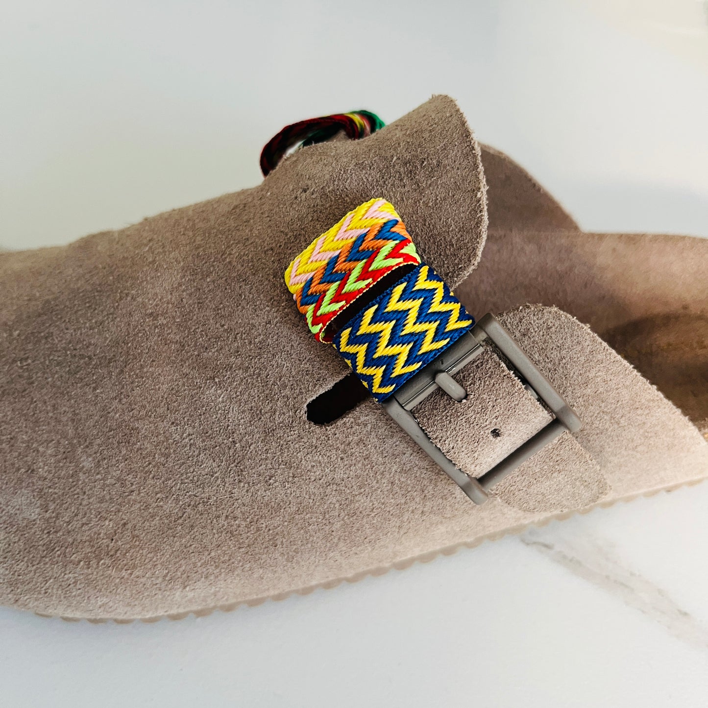 Bagues décoratives pour sandales – Tissage brésilien & motif léopard | Shoeslaces