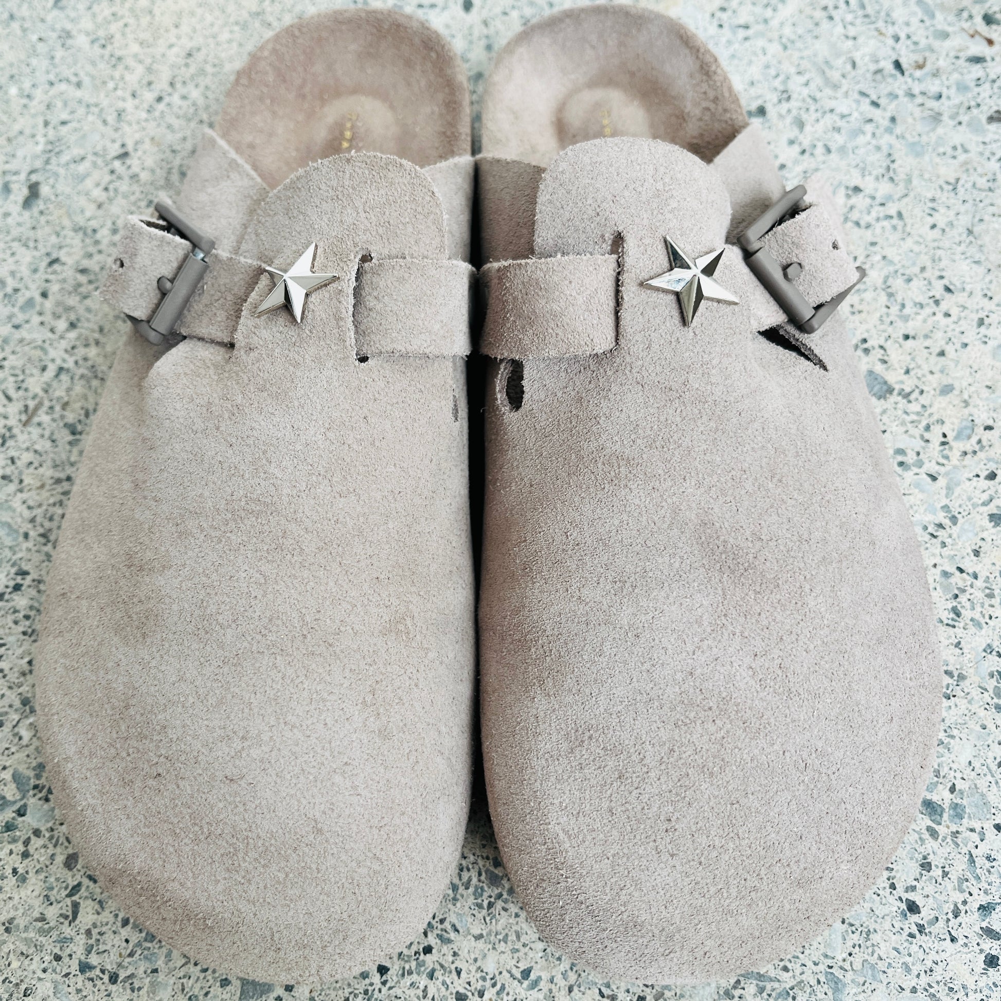 Pins  - charms - étoiles - décoration de chaussures -  type  Birkenstock  |  Shoeslaces - Shoeslaces-fr