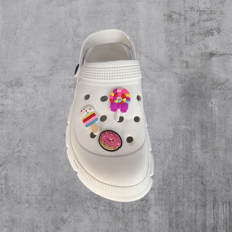 Pins de Crocs "MES GOURMANDISES QUI FONT PAS GROSSIR" - Shoeslaces-fr