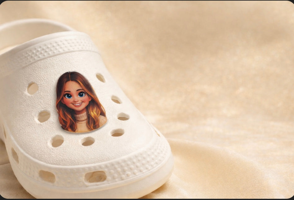 Pin photo personnalisé – ton portrait en bijou pour chaussures | Shoeslaces