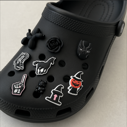 🖤 Pins Kawaii Black-out Chic pour sabots | Shoeslaces