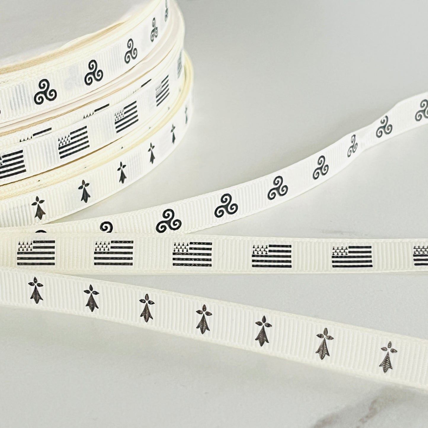 🌀 Ruban breton à coudre - Motif Triskel | Shoeslaces