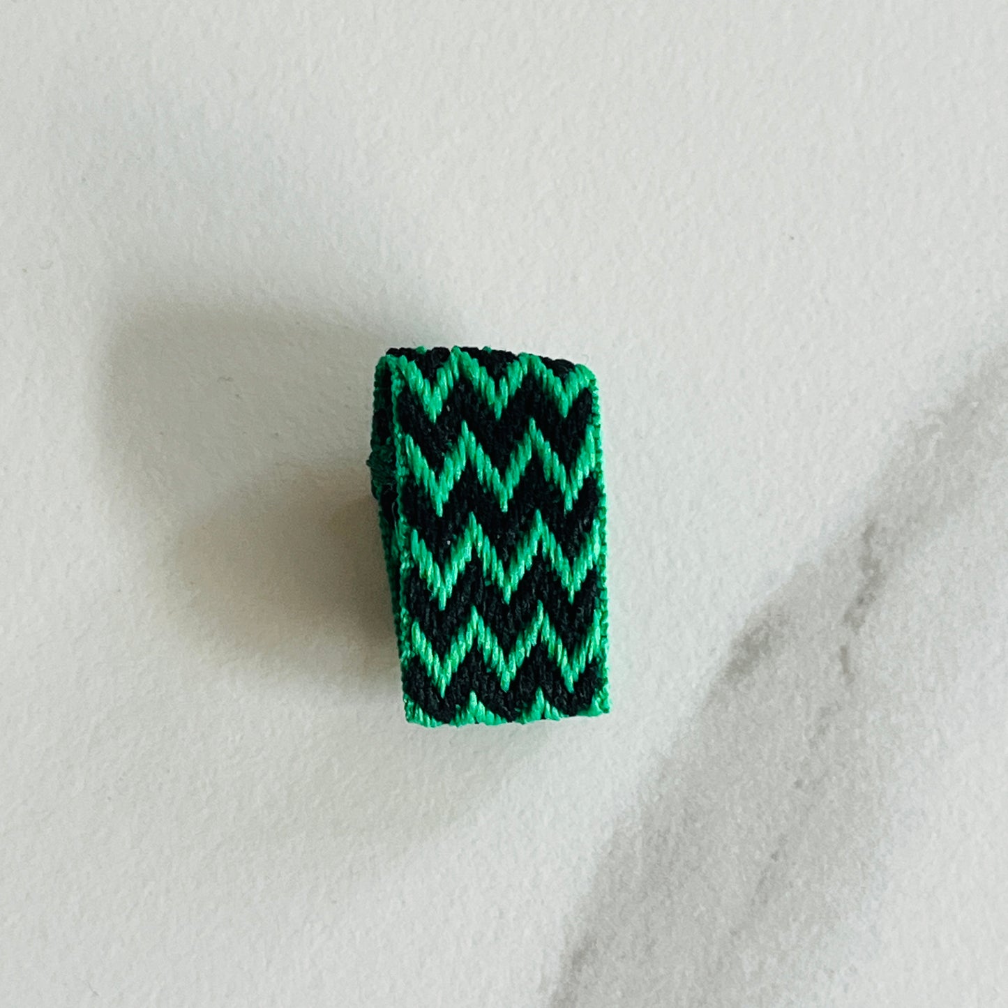 Bagues décoratives pour sandales – Tissage brésilien & motif léopard | Shoeslaces