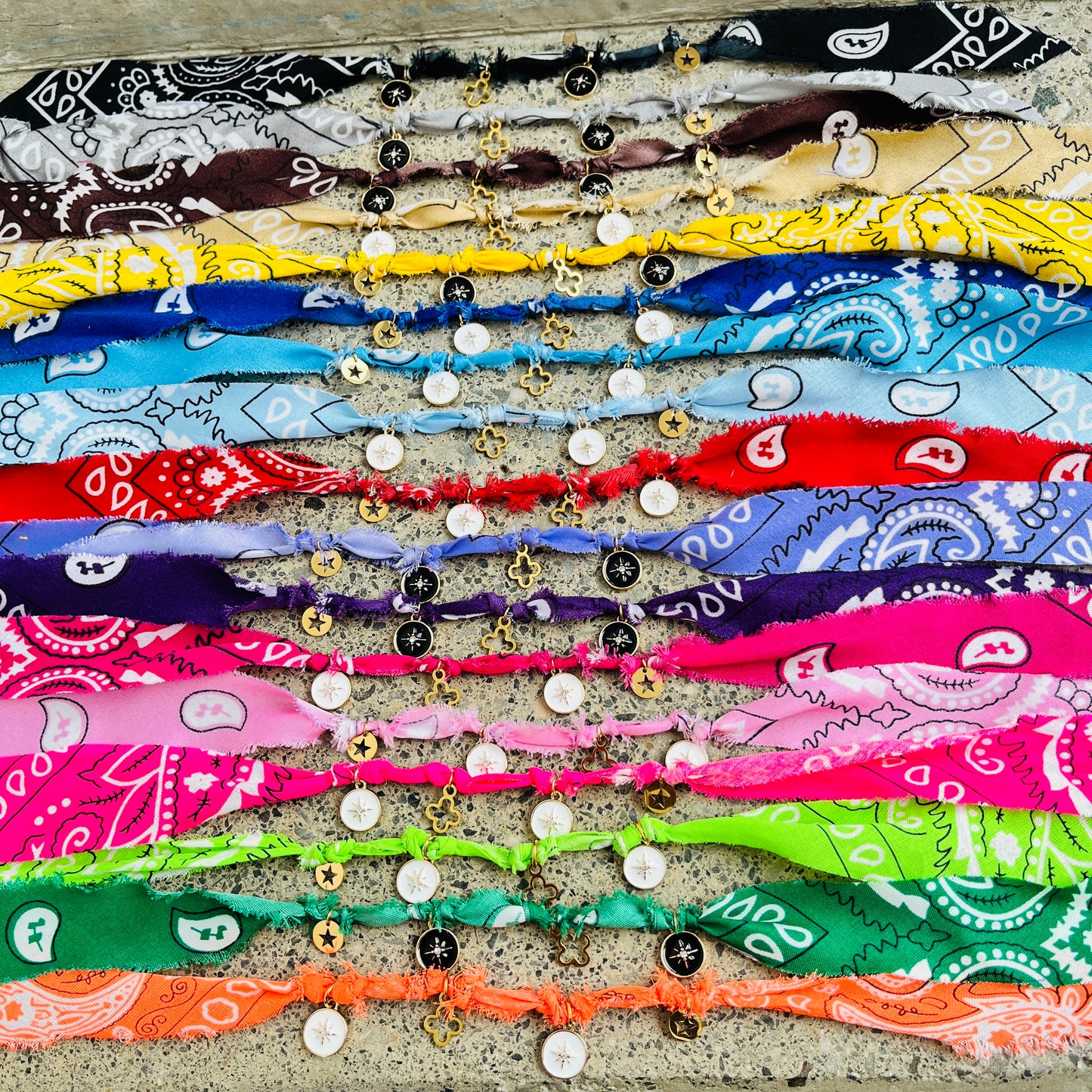 Bracelet Bandana poignet ou cheville  |  Shoeslaces - Shoeslaces-fr