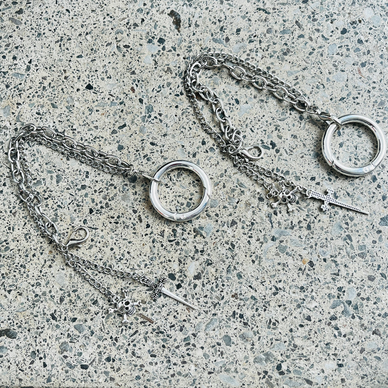Chaîne de chaussures double dague - tête de mort  |  Shoeslaces - Shoeslaces-fr