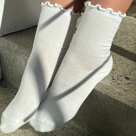 Chaussettes à volants blanches mi mollet |Shoeslaces