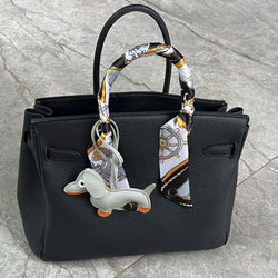 Mini Chien Teckel en Simili Cuir – L’Accessoire Tendance pour Votre Sac | Shoeslaces and accessories