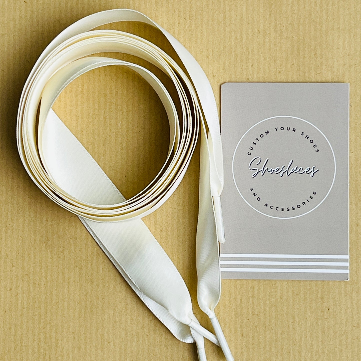 Satin ribbon shoelaces – Lacets satin pour sneakers chic (13 colors, 2 cm)