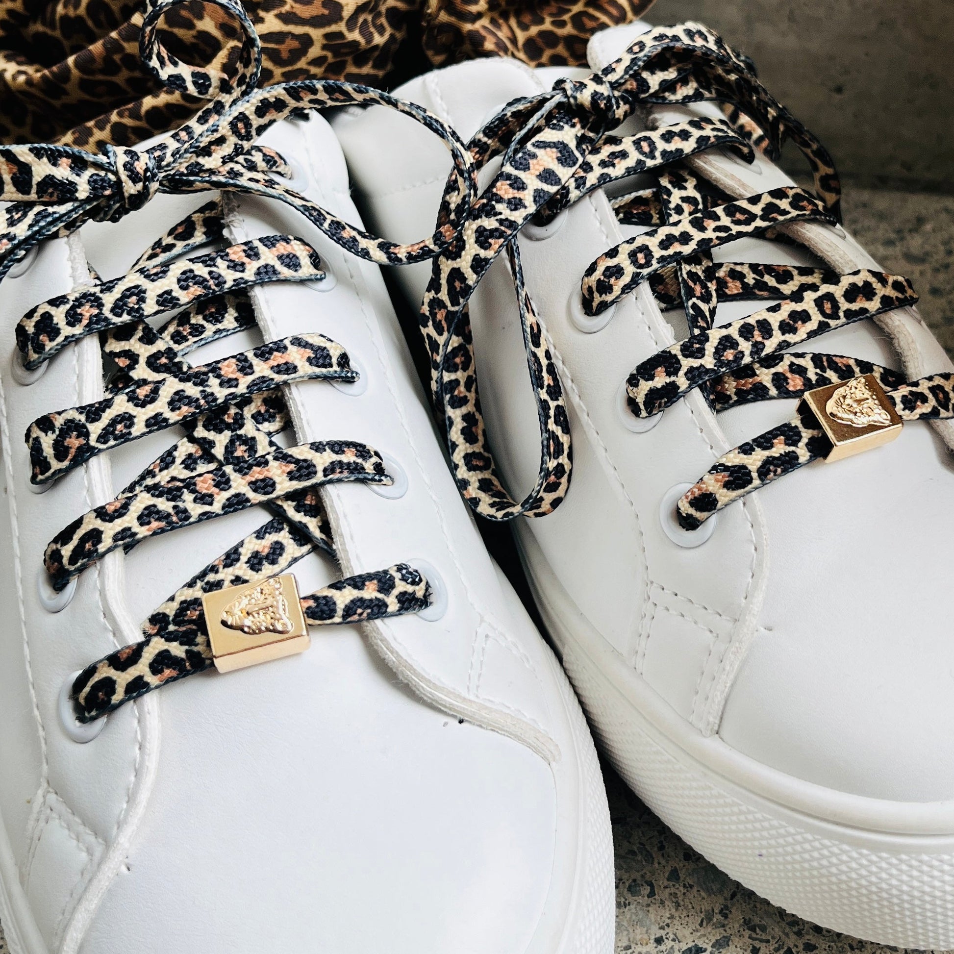 Lacets de chaussures LEOPARD AVEC BIJOUX de chaussures  | Shoeslaces - Shoeslaces-fr