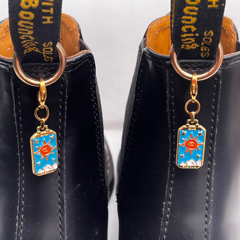 charm de chaussure : "AMULETTES - CARTES DE TAROT - PORTE BONHEUR" - Shoeslaces.fr