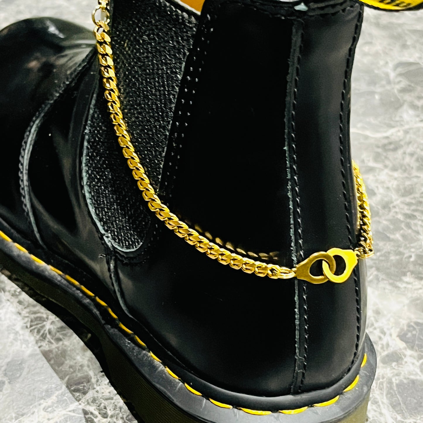 Chaîne menottes acier inoxydable pour Customiser vos boots | Shoeslaces - Shoeslaces-fr