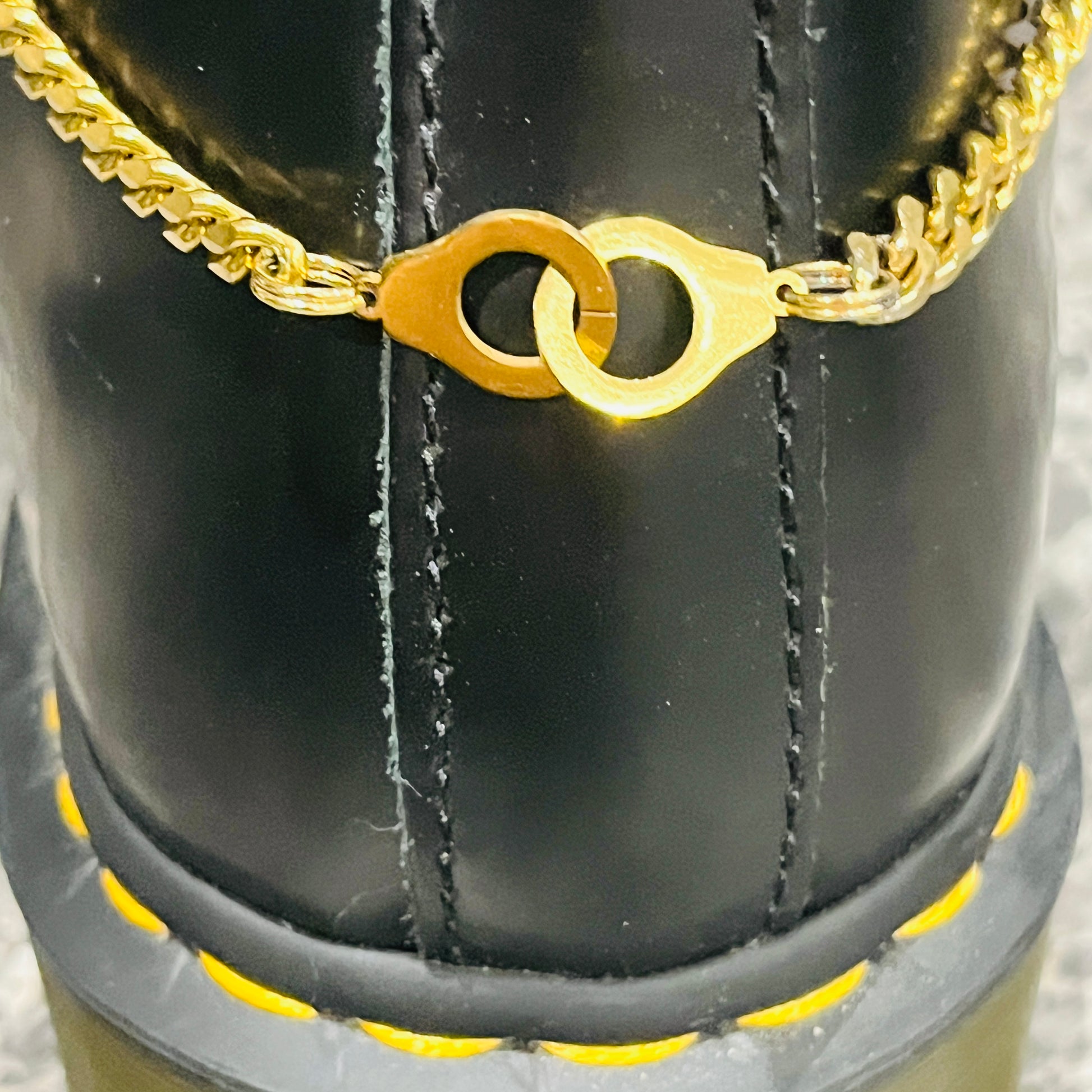 Chaîne menottes acier inoxydable pour Customiser vos boots | Shoeslaces - Shoeslaces-fr