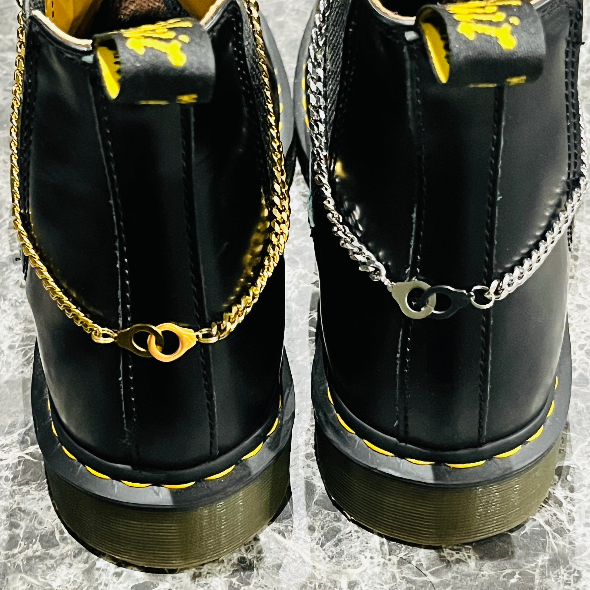 Chaîne menottes acier inoxydable pour Customiser vos boots | Shoeslaces - Shoeslaces-fr