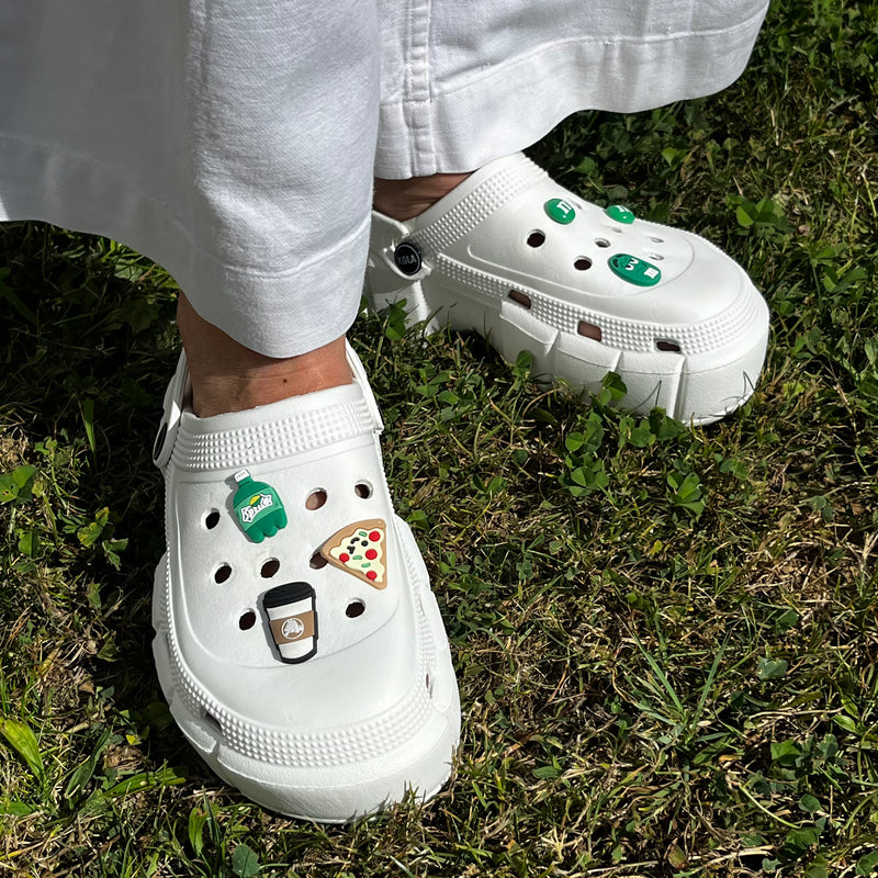 Pins de Crocs "MON STARBUCKS QUE J'ADORE" - Shoeslaces-fr