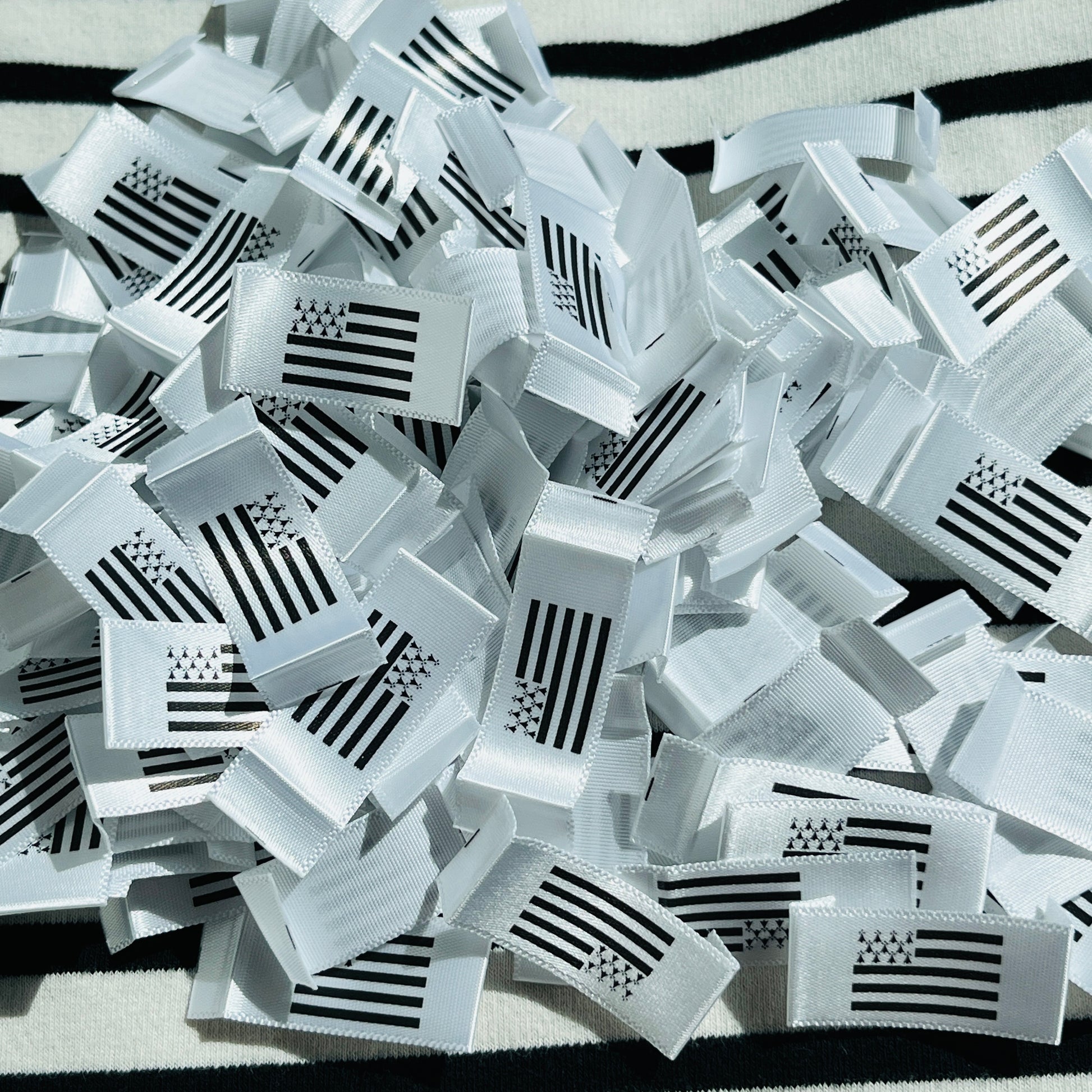Pack ETIQUETTES  à coudre drapeau breton pour vêtement ou création couture  |  Shoeslaces - Shoeslaces-fr